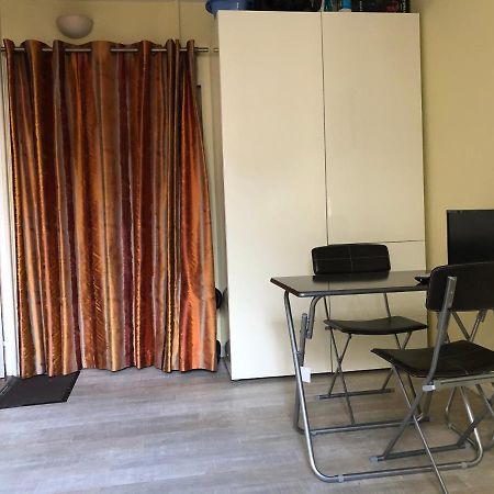 Ferienwohnung 23 Rue De La Chapelle Paris Exterior foto