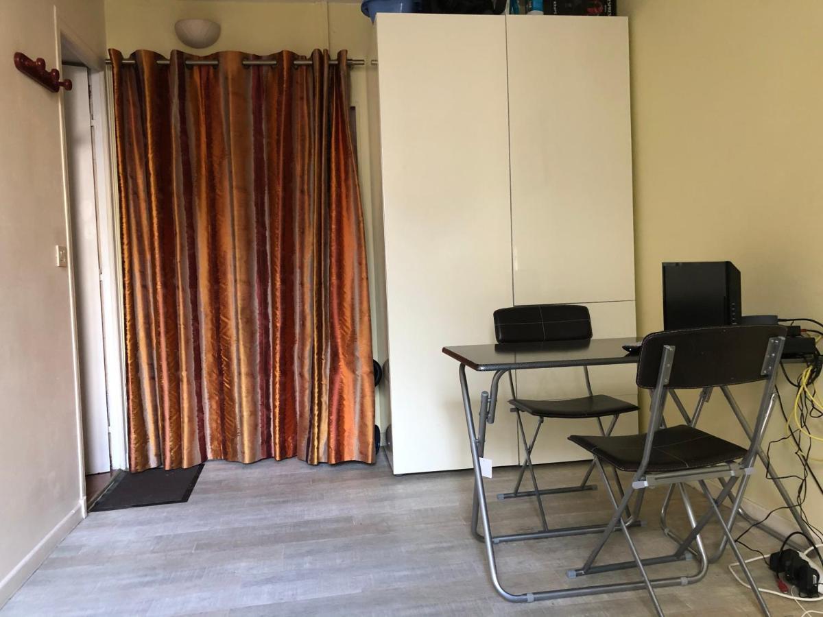Ferienwohnung 23 Rue De La Chapelle Paris Exterior foto
