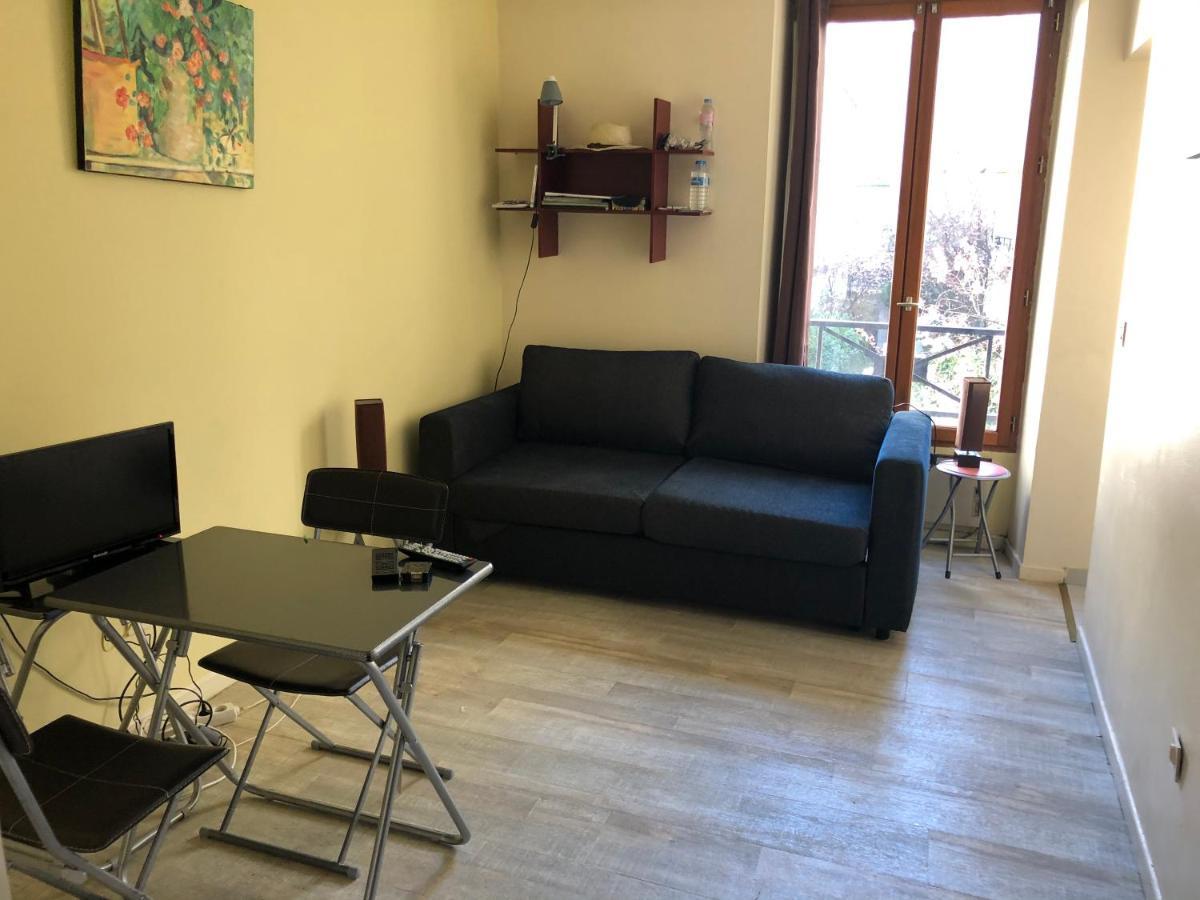 Ferienwohnung 23 Rue De La Chapelle Paris Exterior foto